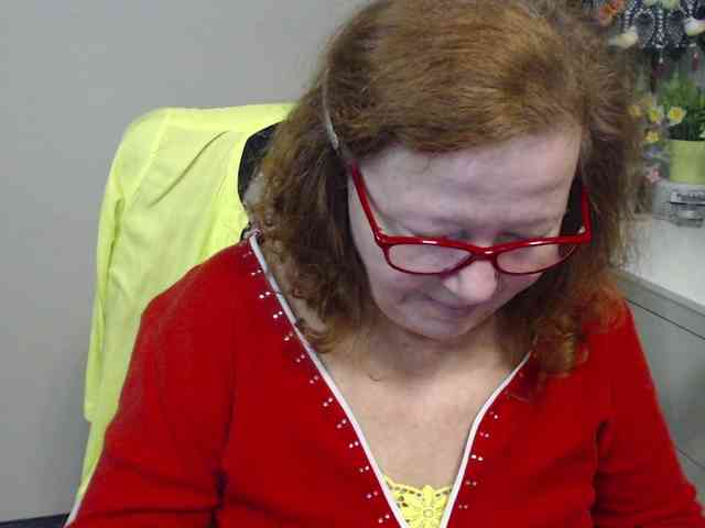 flirty-adele webcam