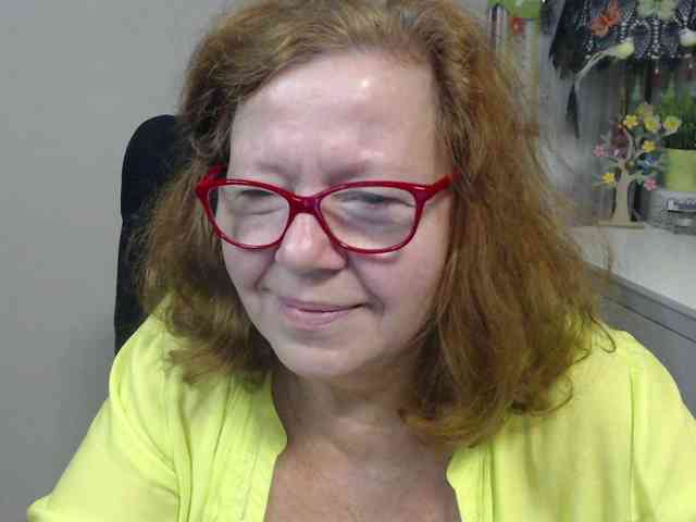 flirty-adele webcam