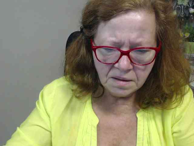 flirty-adele webcam