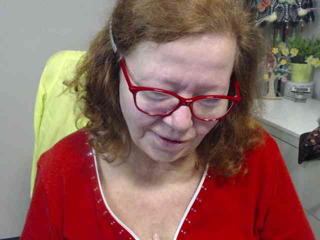 flirty-adele webcam