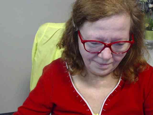 flirty-adele webcam