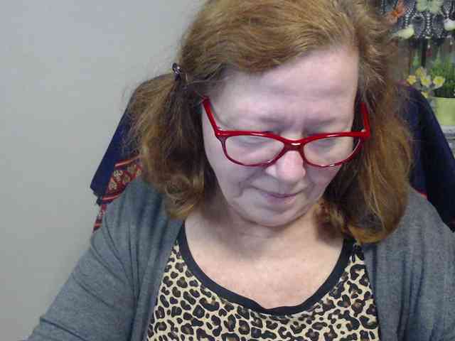flirty-adele webcam