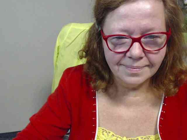 flirty-adele webcam