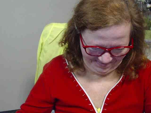 flirty-adele webcam