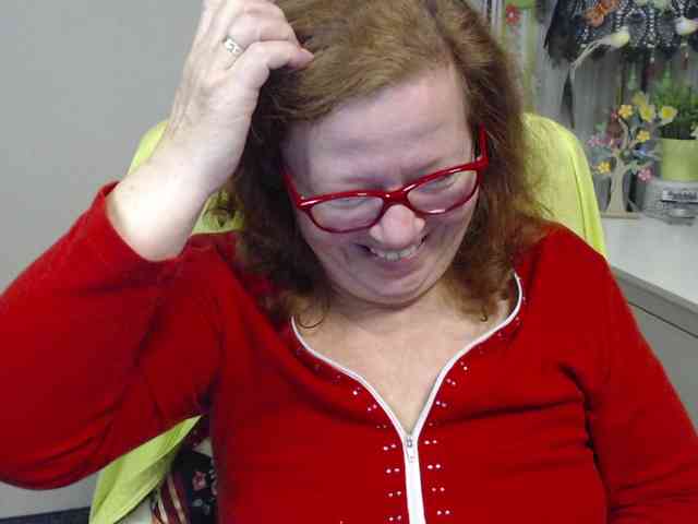 flirty-adele webcam
