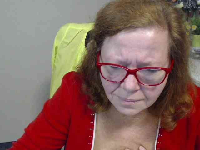 flirty-adele webcam