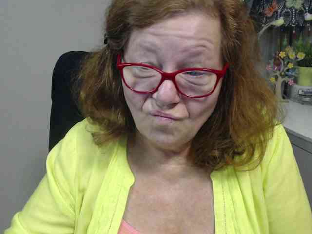 flirty-adele webcam