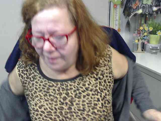 flirty-adele webcam