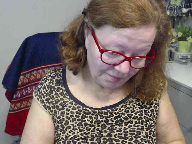 flirty-adele webcam