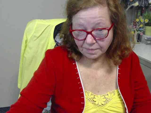 flirty-adele webcam