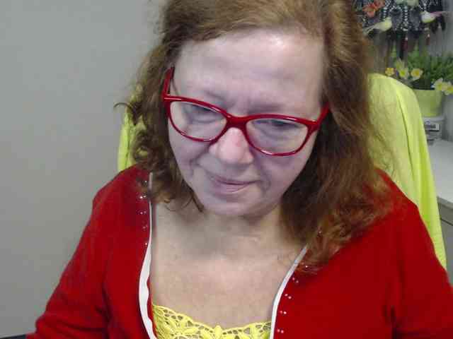 flirty-adele webcam