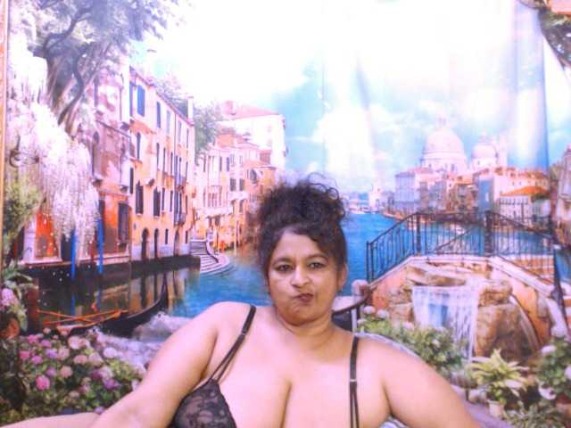 Indianstar75 webcam