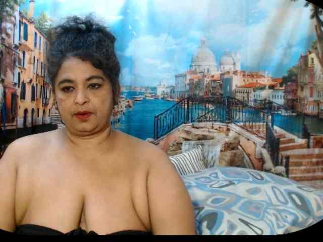 Indianstar75 webcam