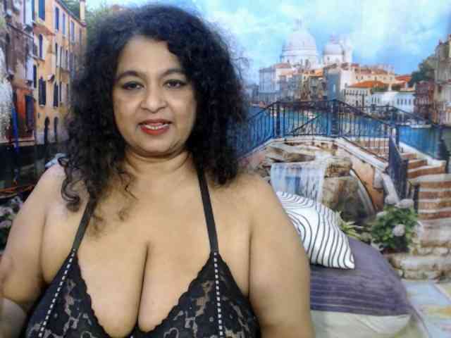 Indianstar75 webcam