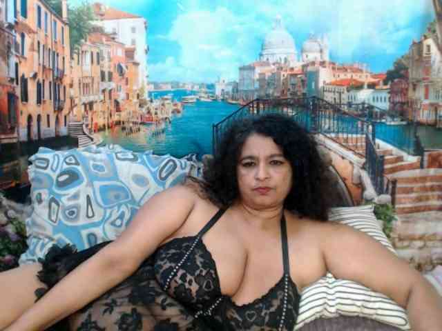Indianstar75 webcam
