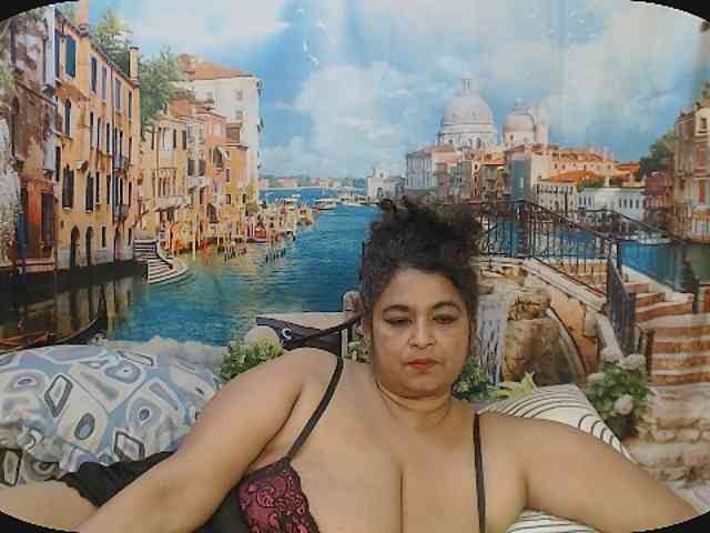 Indianstar75 webcam