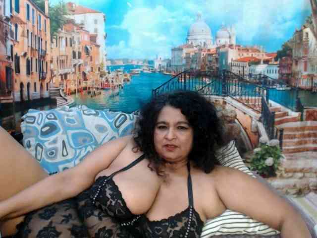 Indianstar75 webcam