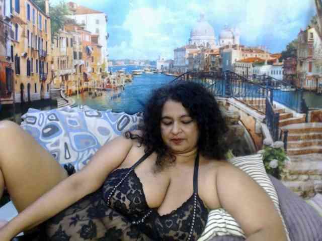 Indianstar75 webcam