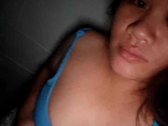 Rubie143 webcam
