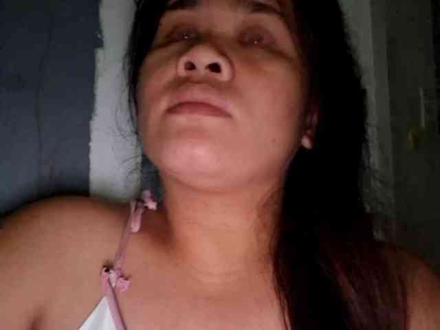 Rubie143 webcam