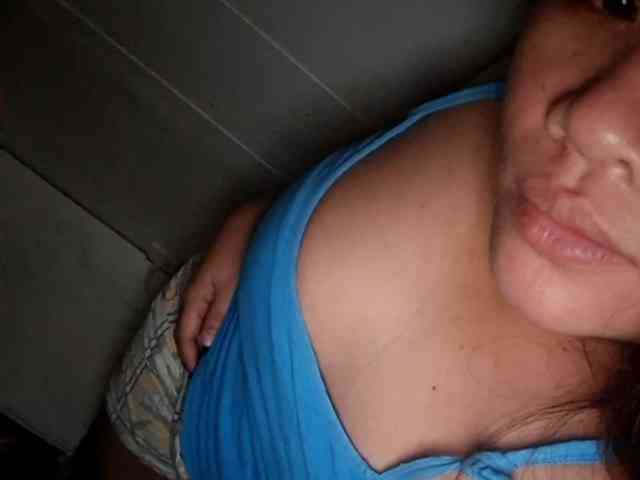 Rubie143 webcam