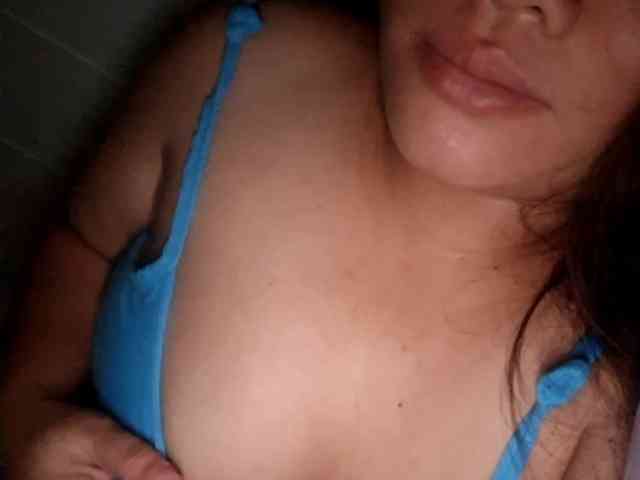 Rubie143 webcam