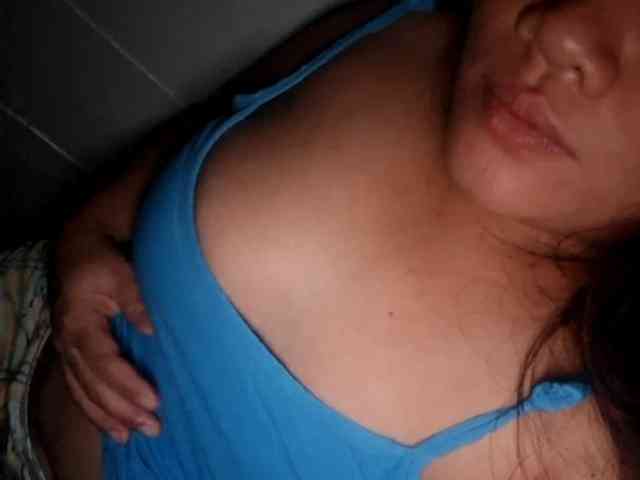 Rubie143 webcam