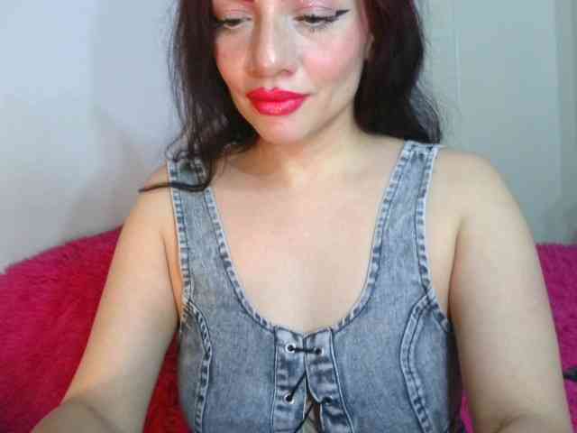 HotSpaceGirl webcam