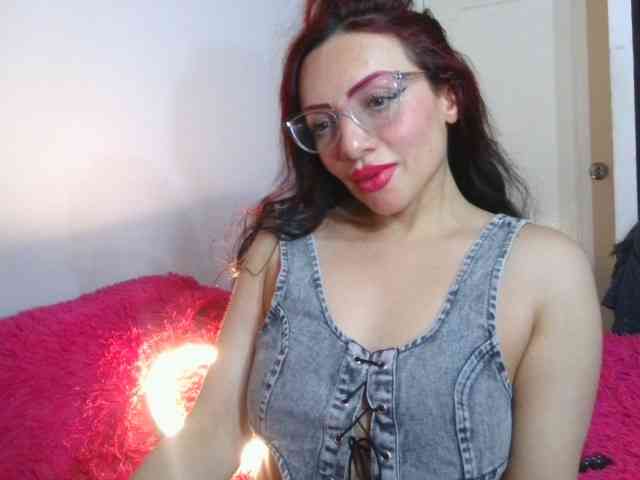 HotSpaceGirl webcam