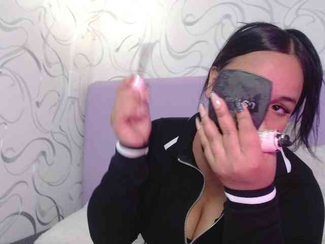 EmilyQueen3xx webcam