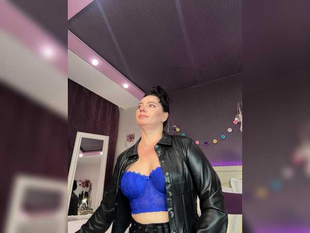 Accedi alla chat con il nickname Hungryforme Hungryforme