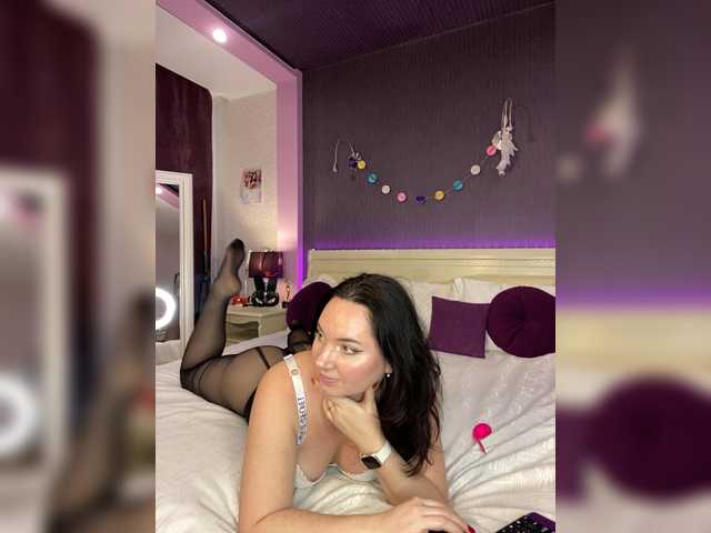 Entra en el chat con el modelo Hungryforme Hungryforme