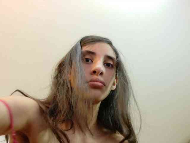 Roxana_ webcam