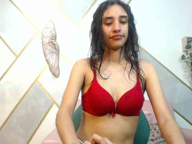 Roxana_ webcam