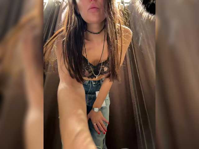 Accedi alla chat con il nickname Marianna_ Marianna_