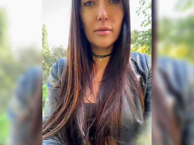 go to chat with Marianna_