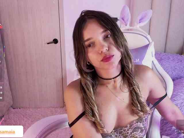 LarisaMaia webcam