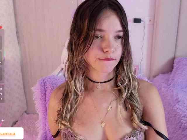 LarisaMaia webcam