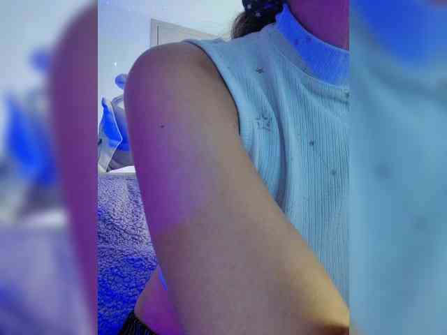 LarisaMaia webcam