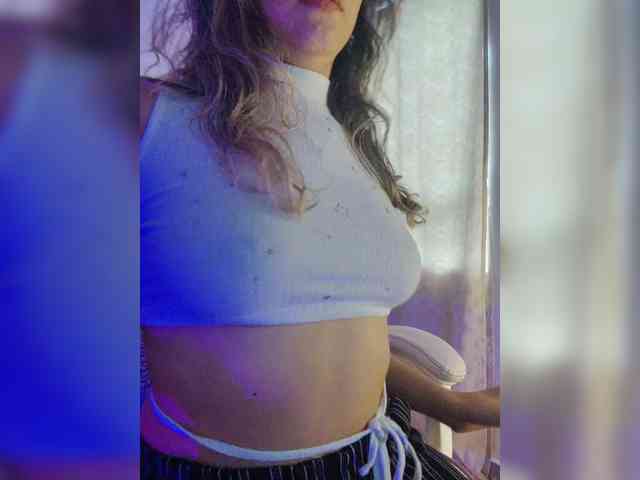LarisaMaia webcam
