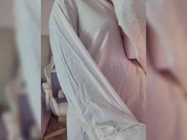 LarisaMaia webcam