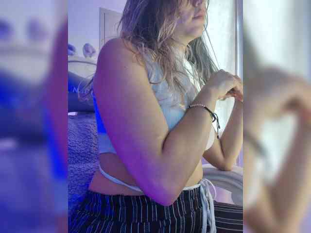 LarisaMaia webcam