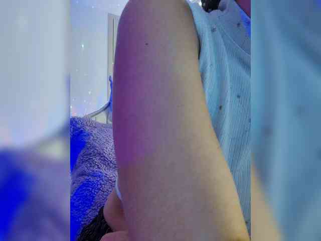 LarisaMaia webcam