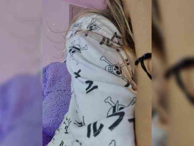 LarisaMaia webcam