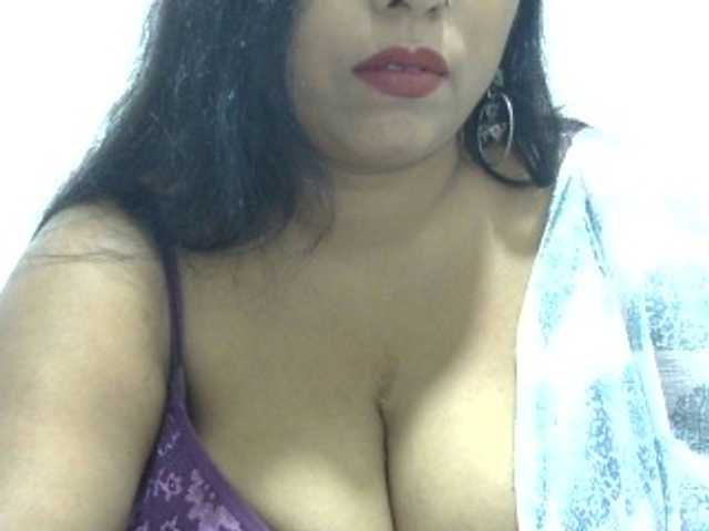 Deepika2397 webcam