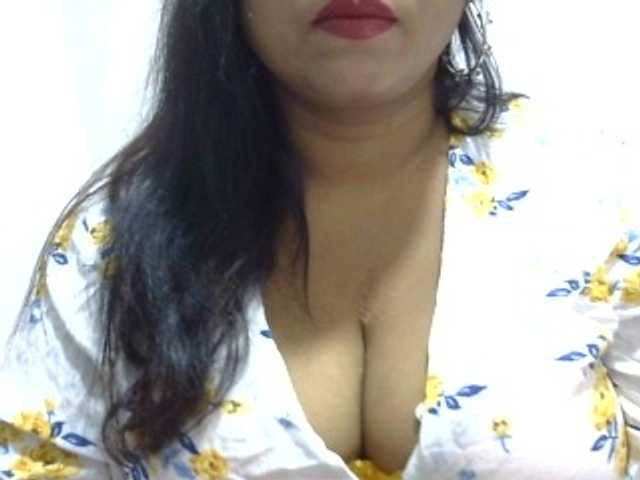 Deepika2397 webcam