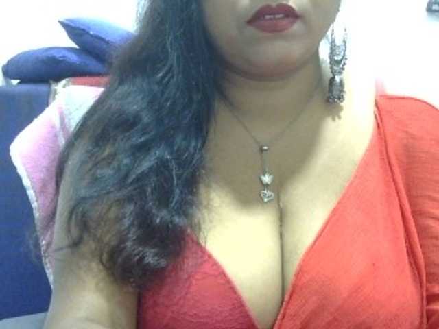 Deepika2397 webcam