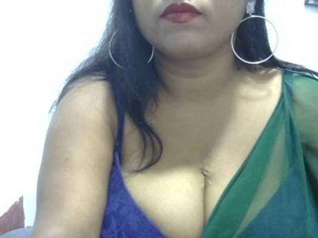 Deepika2397 webcam