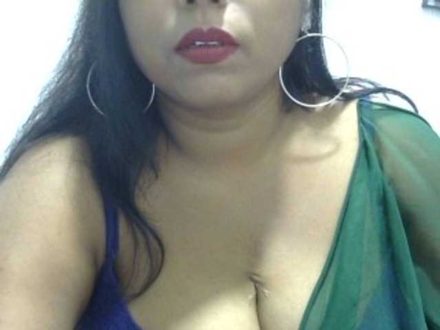 Deepika2397 webcam