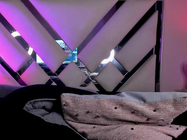 AnahiJones webcam